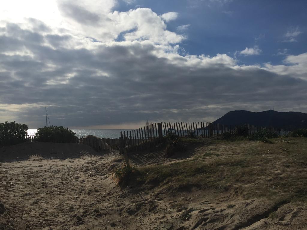 Entre Mer Et Mer La Seyne-sur-Mer Buitenkant foto